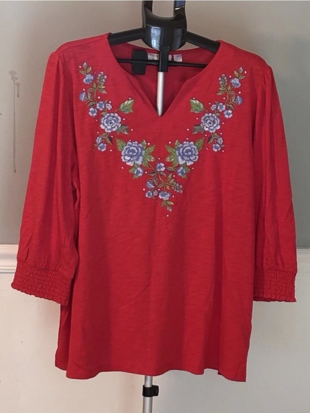 Quacker Factory Womens Top Shirt 2x Red Floral Embroidered 3/4 Sleeve